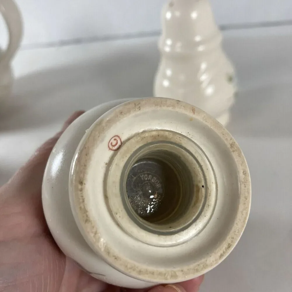 PFALTZGRAFF Stoneware Tea Rose Salt & Pepper Shakers Vtg Cottagecore Grannycore